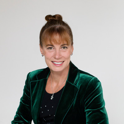 Julie Garland McLellan avatar
